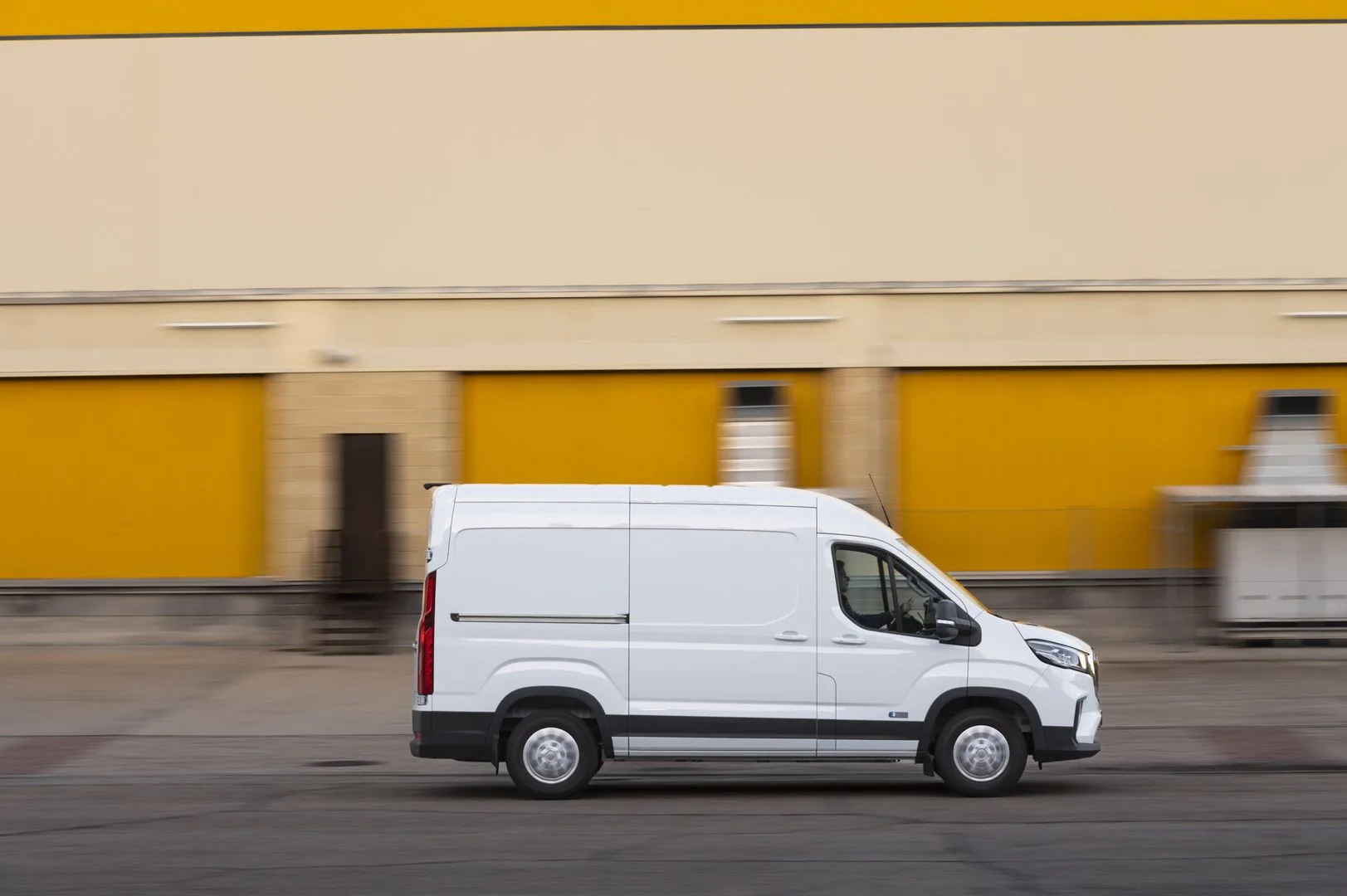 MAXUS Deliver 9