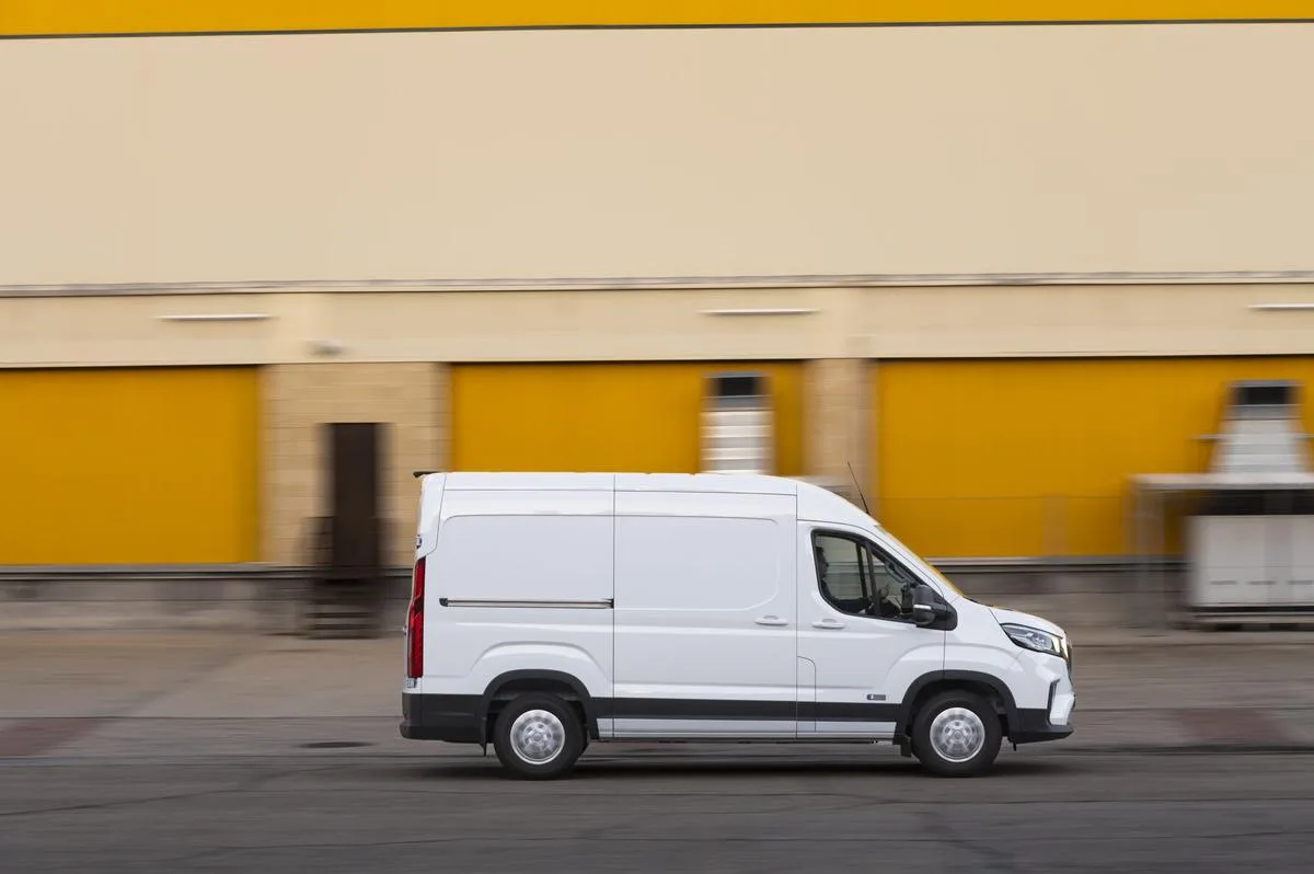Deliver 9 side profile white motion