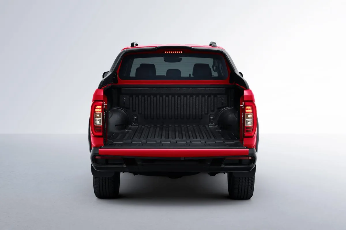 T60 MAX truck bed open